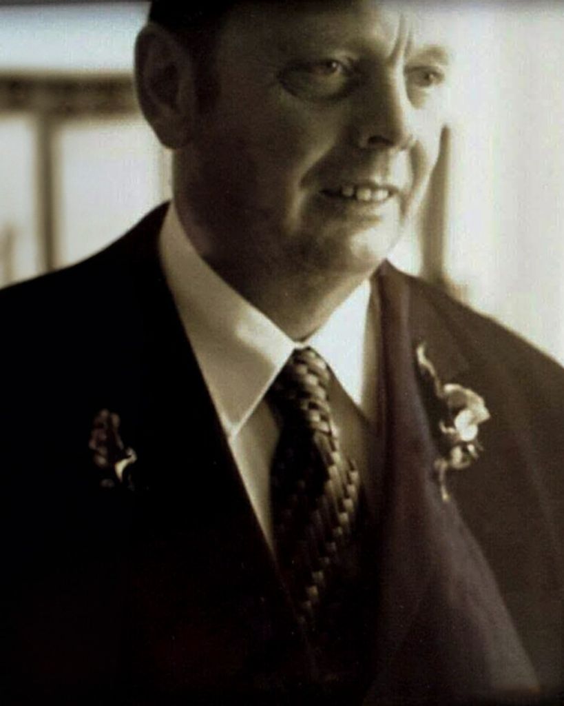 Robert (Bobby) Gray
