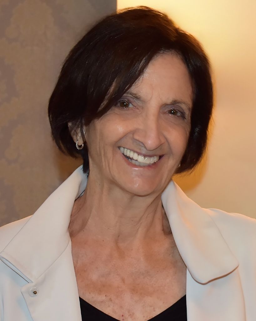 Roslyn Clifford Profile Photo