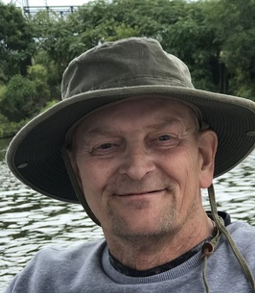 Thomas Cross Profile Photo