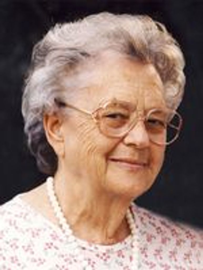 Loie Gunn White Larsen