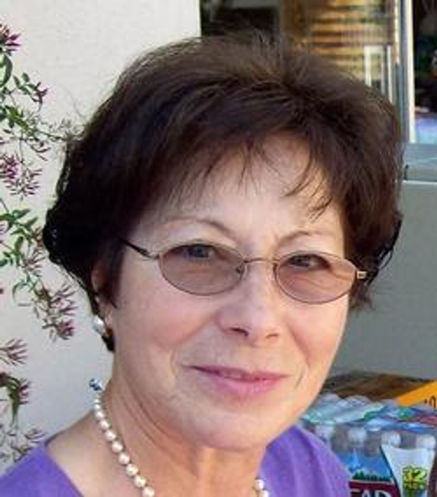 Theresa Giorgia Achkar Profile Photo
