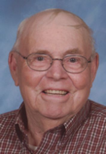 Chester  L. Robbins Profile Photo