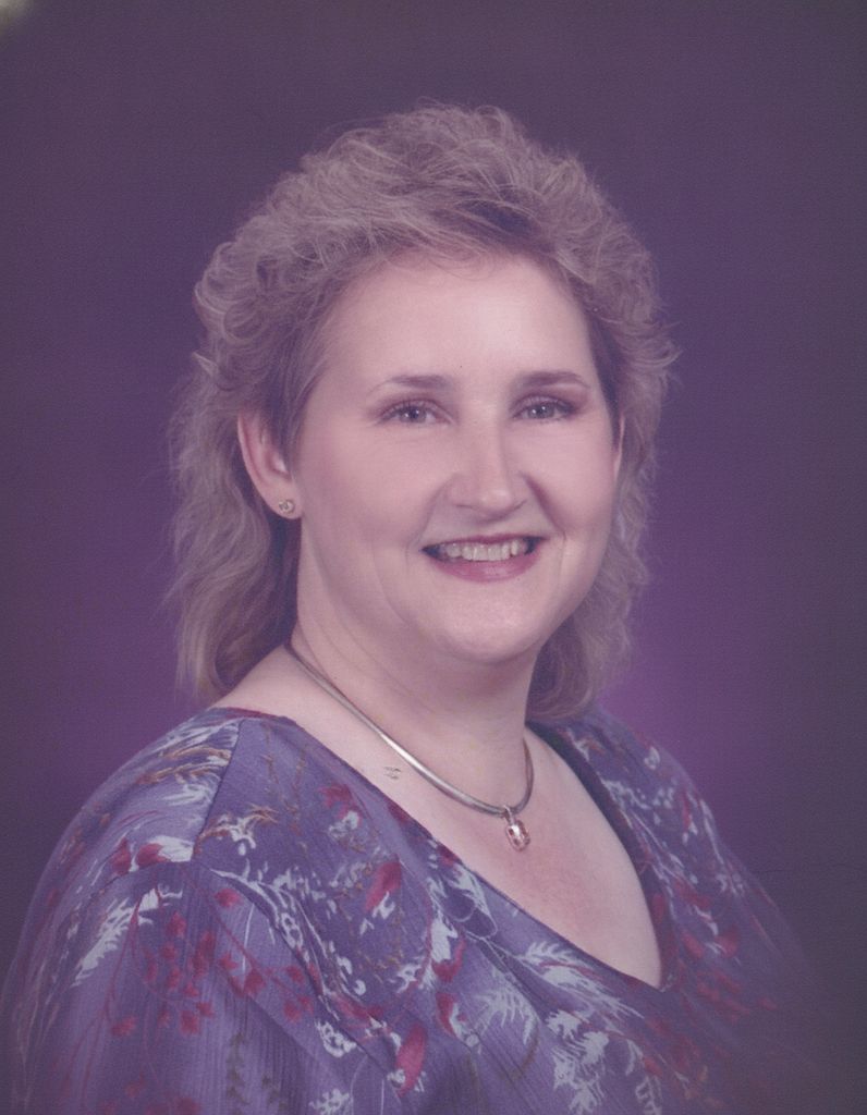 Elizabeth Parker Field Profile Photo