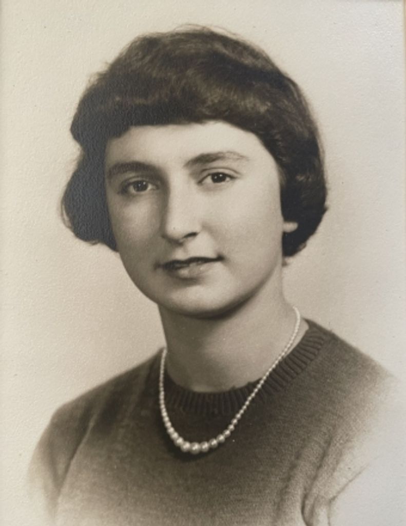 Julia Lena Thompson Profile Photo