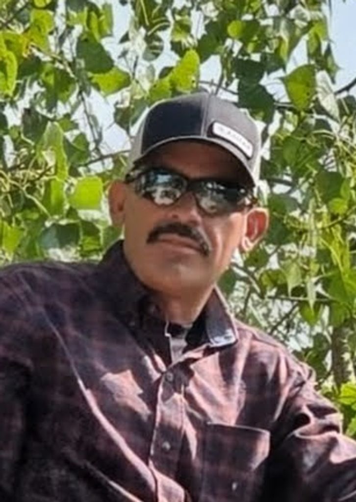 Saul Barboza Mantano Profile Photo