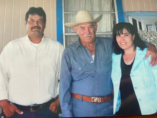 Santos Valdez Sr. photo gallery thumbnail 37 of 151
