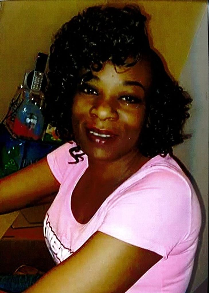 Roveina (Judy) Marie Walker Profile Photo