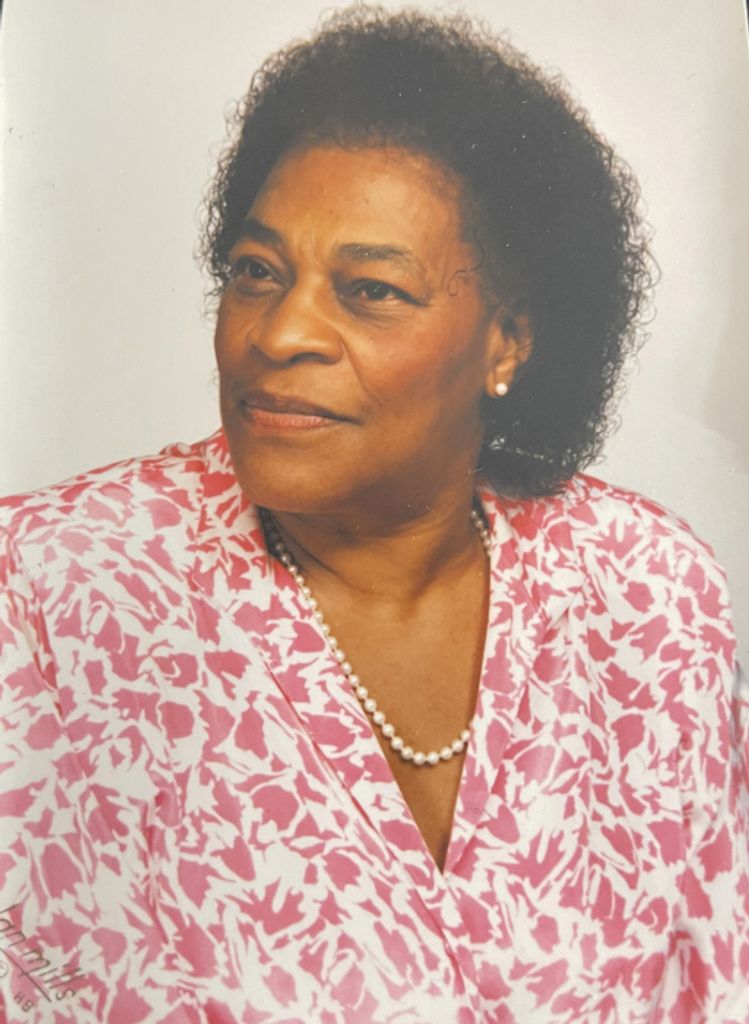 Queenie Tolliver Profile Photo