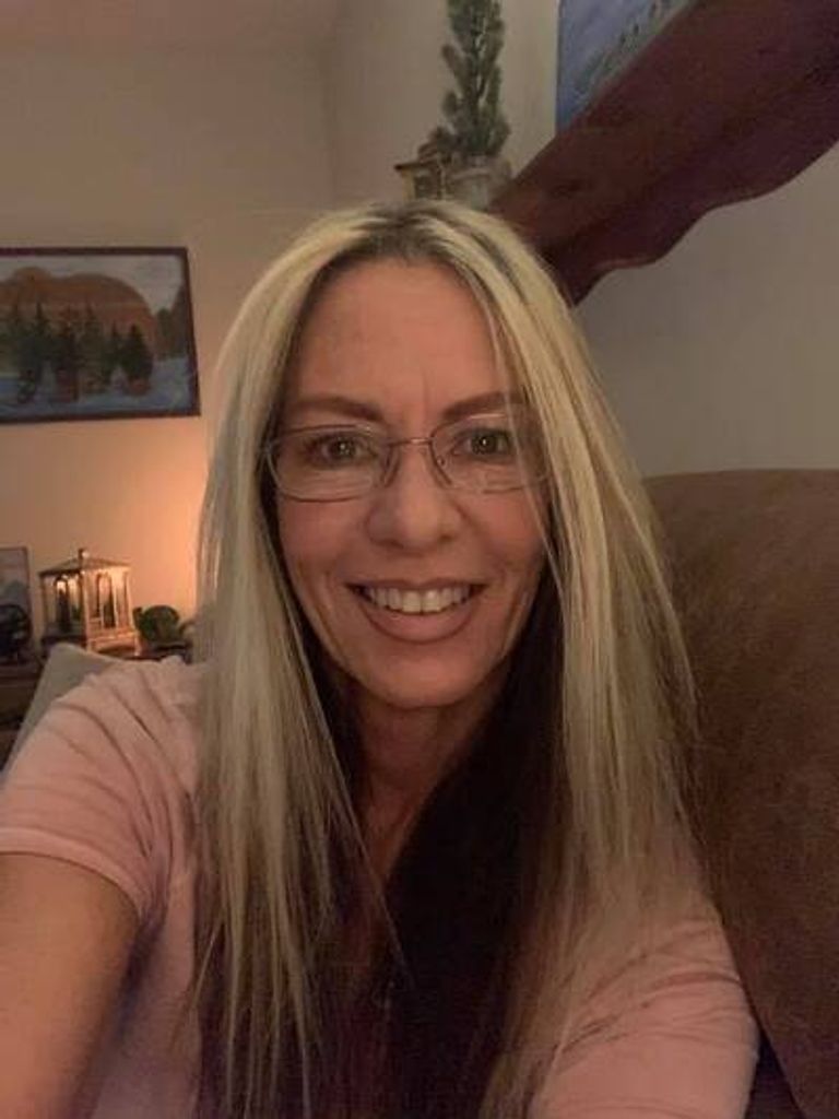 Leanna "Toni" Lee Peine