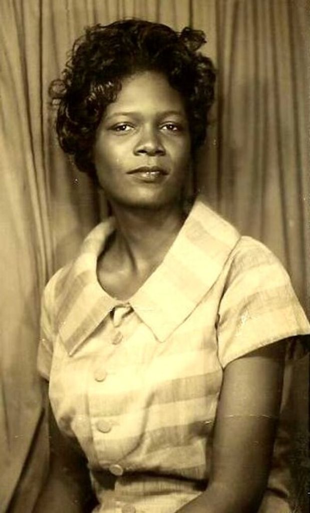 Velay Charlton Profile Photo