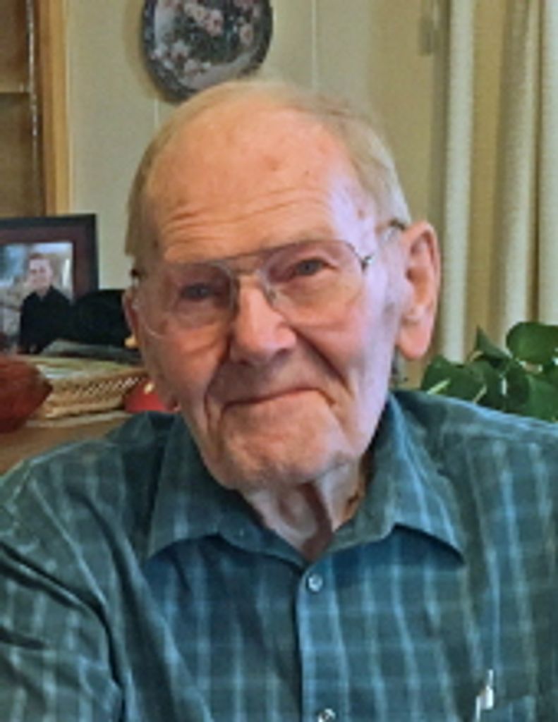 Lester Earl  Peterson