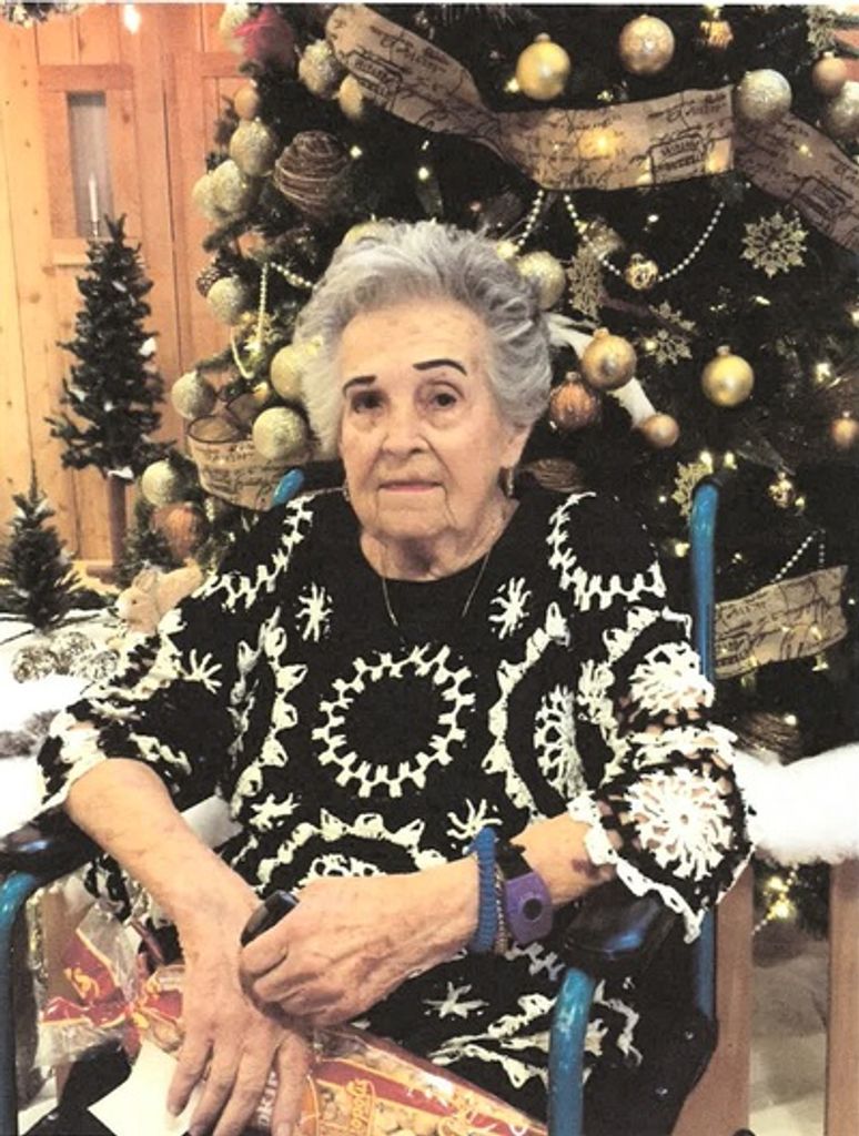 Leona D Luczak