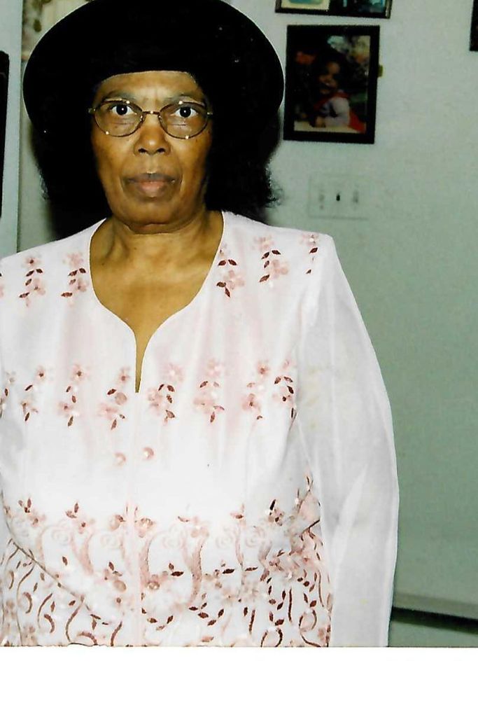 Ines Carelus Profile Photo