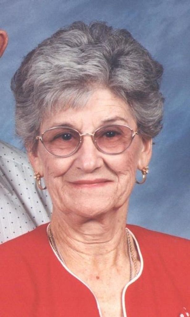 Estelle Comeaux Profile Photo