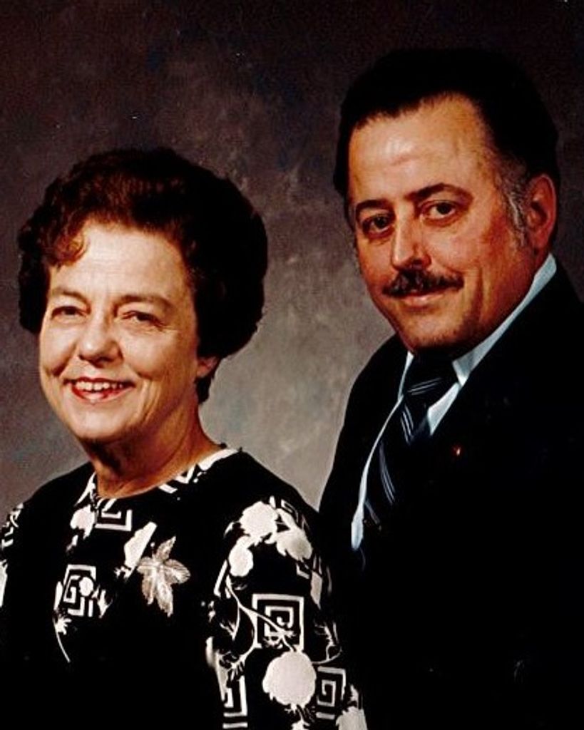 Lawrence "LJ" and Carol Gile Profile Photo