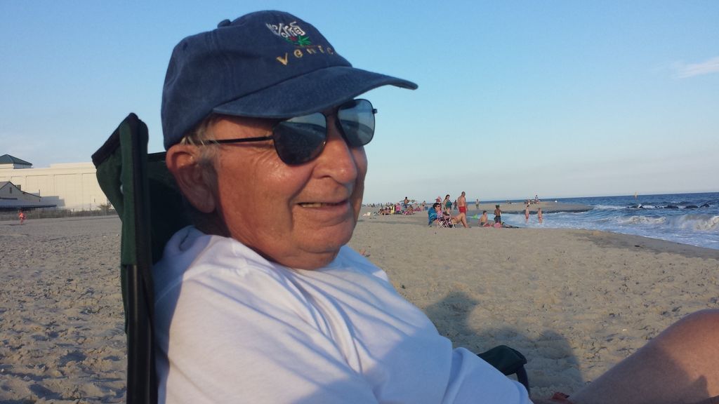 Harry Peter Dickel Profile Photo