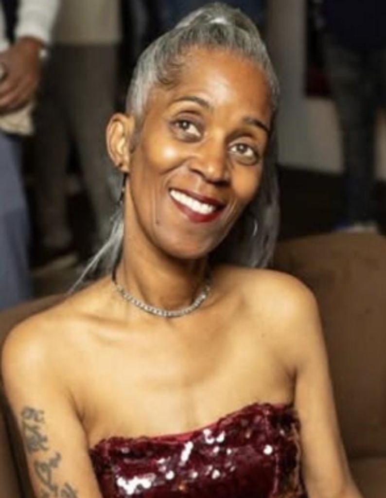 Erica Yvette Pierce-Johnson Profile Photo