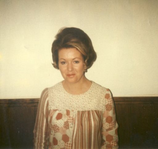Linda Louise Blackmon photo gallery thumbnail 10 of 35