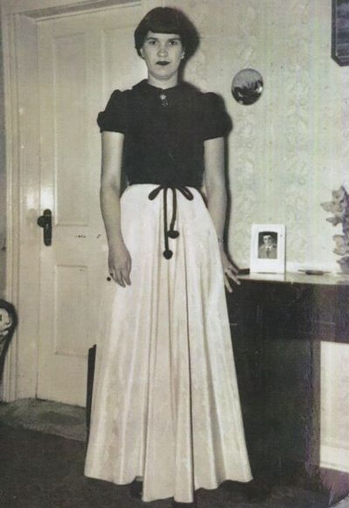 Frances "Vernell" Yunker