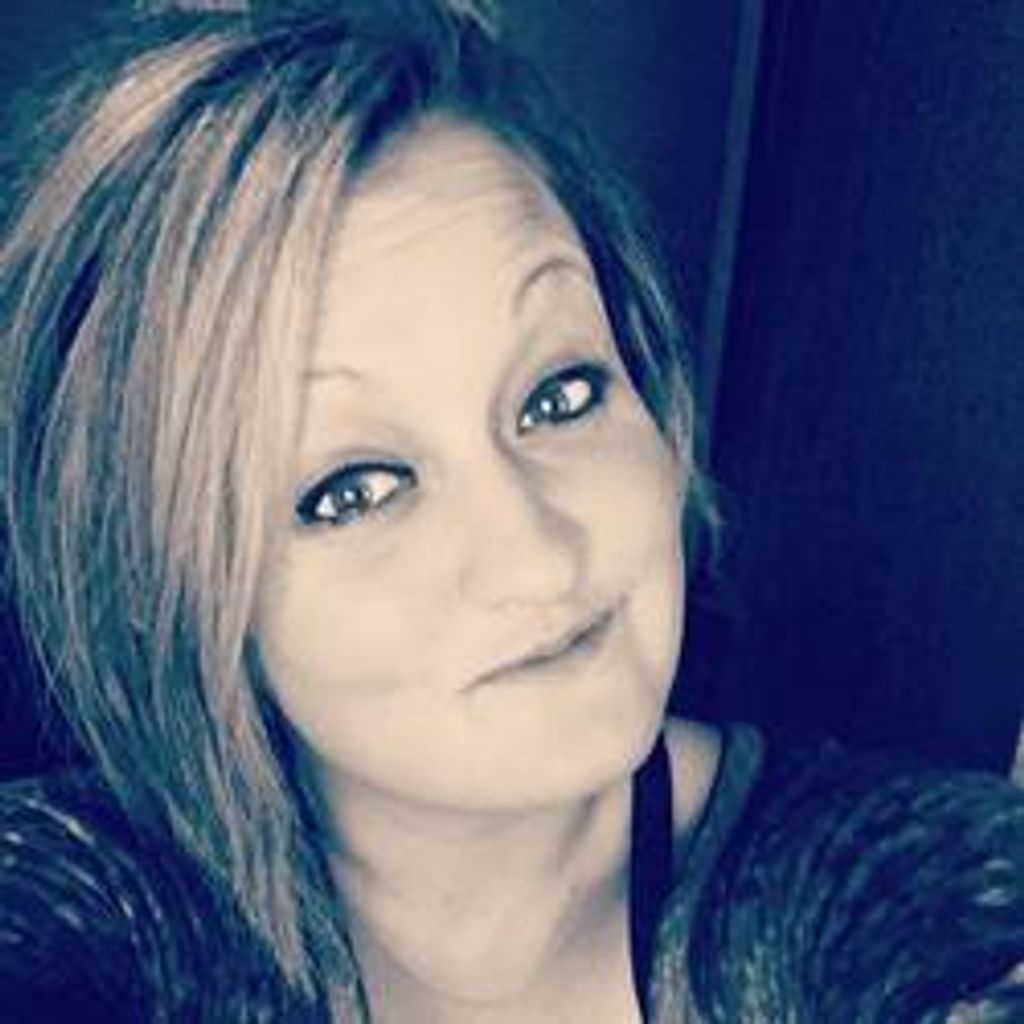 Alexandra E. Knowles