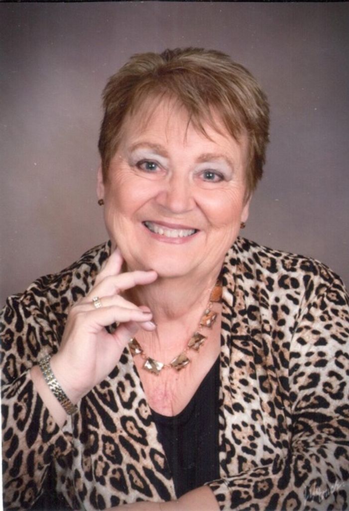 Carolyn Velican Profile Photo