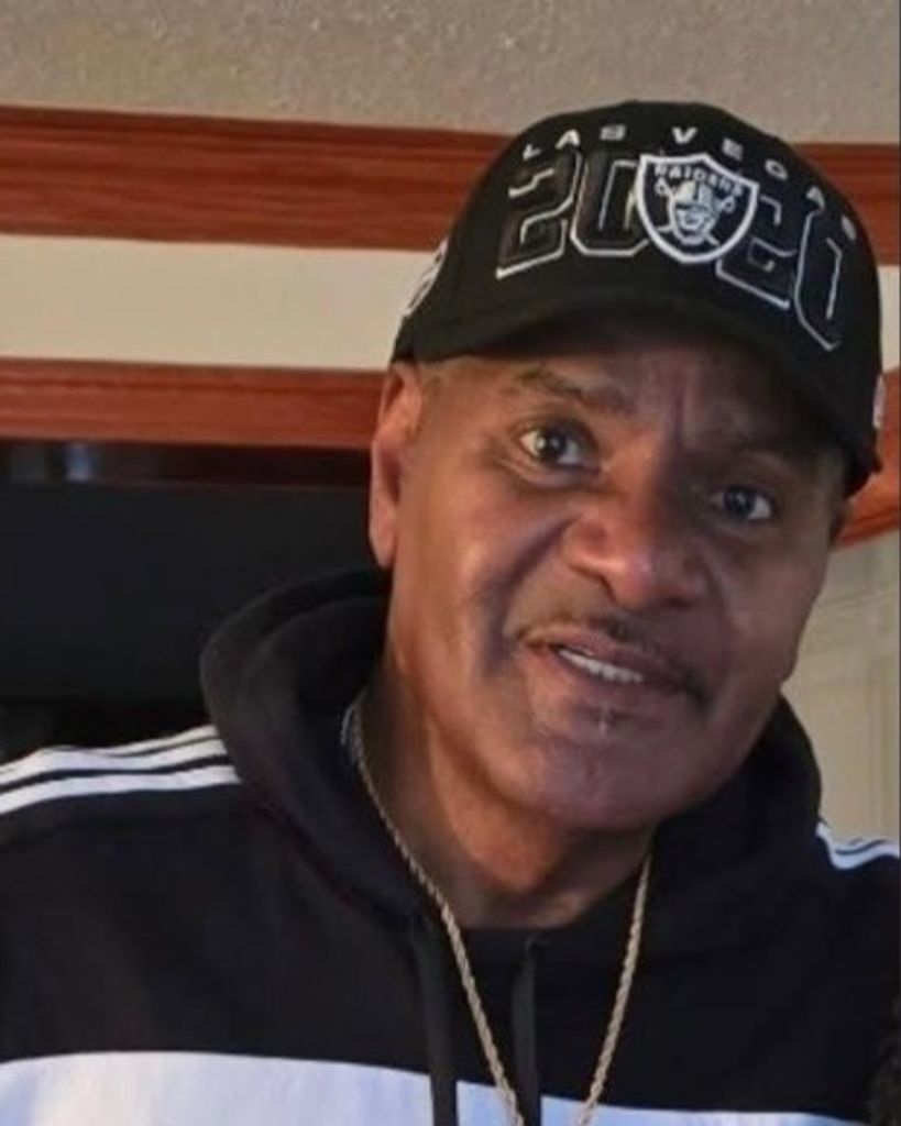 Robert Lee Hines Profile Photo