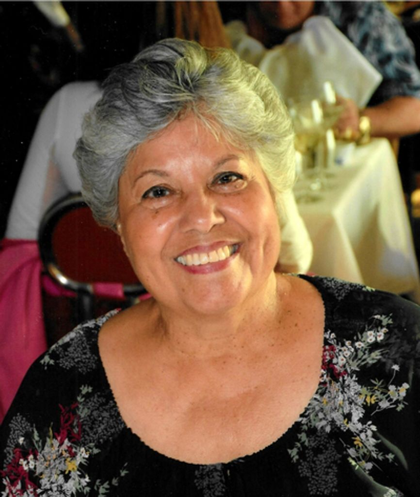 Elizabeth Cruz Profile Photo