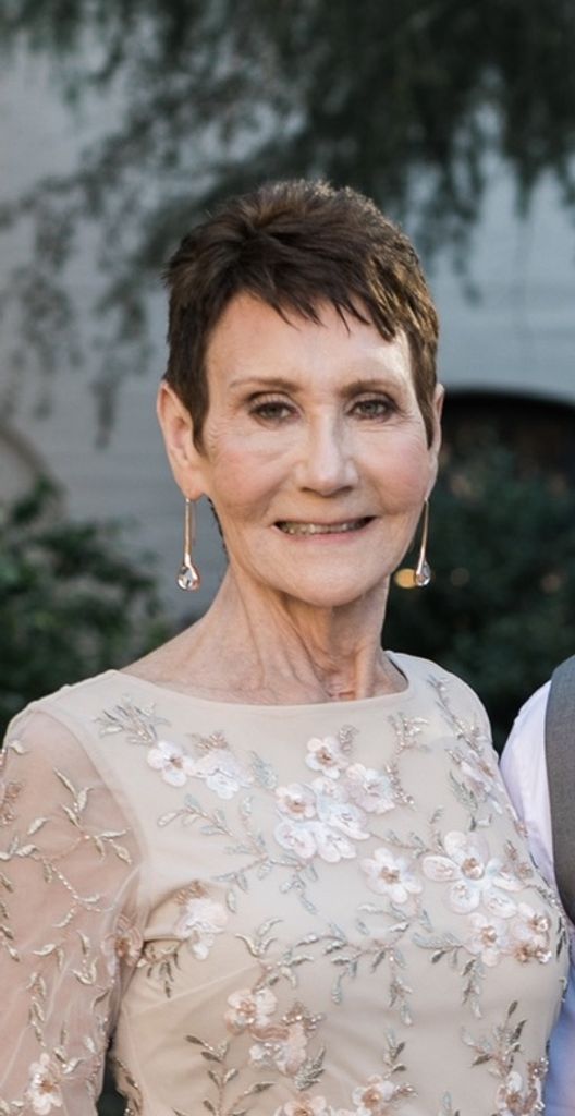 Ellen Gibbons Profile Photo