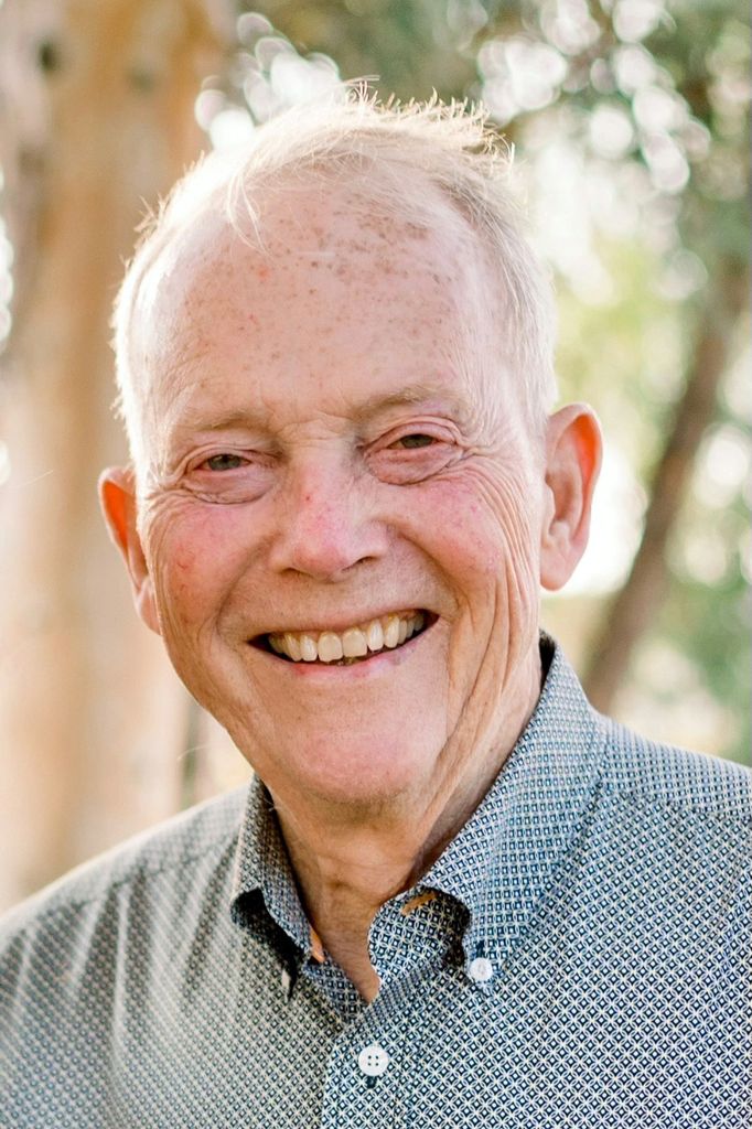 Bruce Erle Hampton Profile Photo