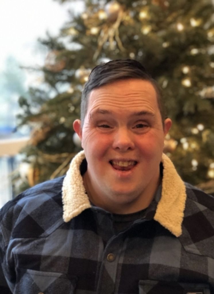 Christopher Micah Nieporte Profile Photo