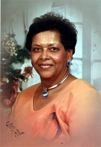 Nadine Elizabeth Barrett photo gallery thumbnail 18 of 51