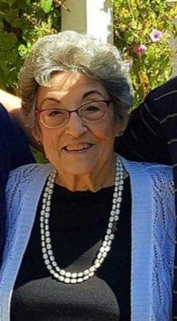 Mava Minnon Clements