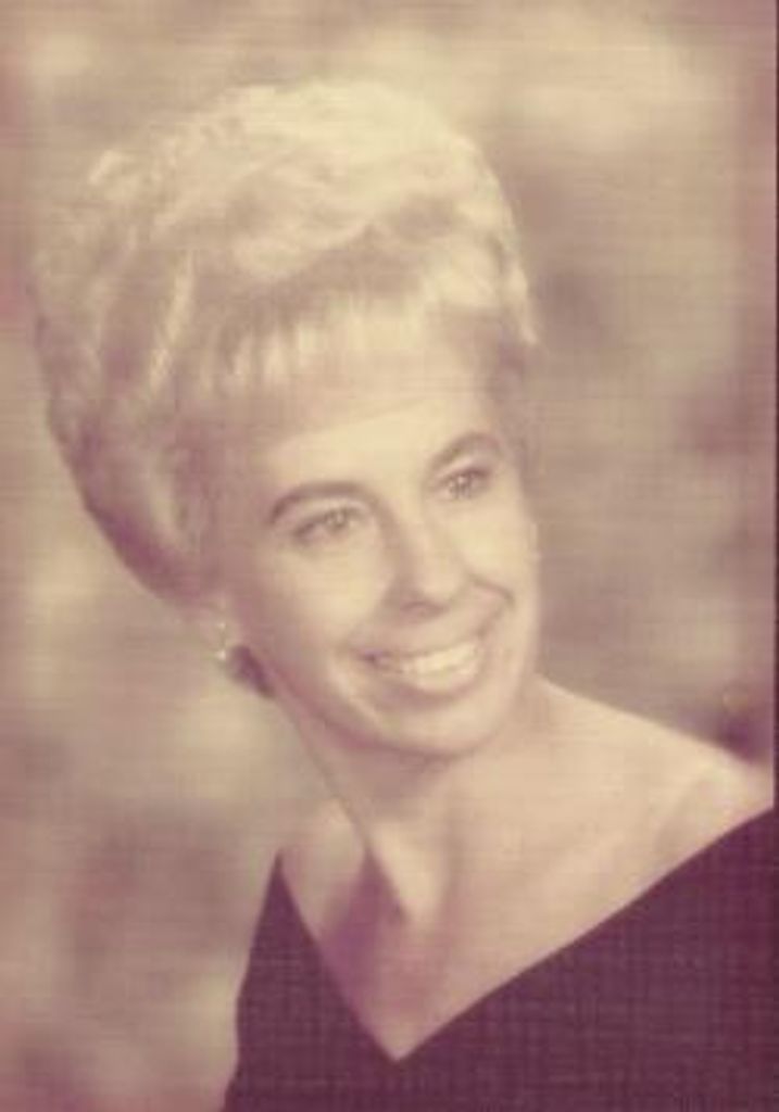 Shirley L "Lolly" Gricius