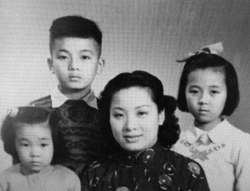 Nancy Wong photo gallery thumbnail 1 of 106