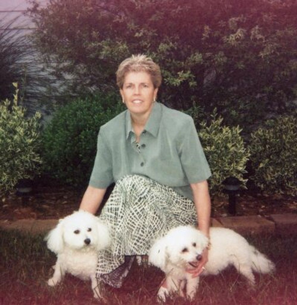 Angelia Maria Edwards Profile Photo