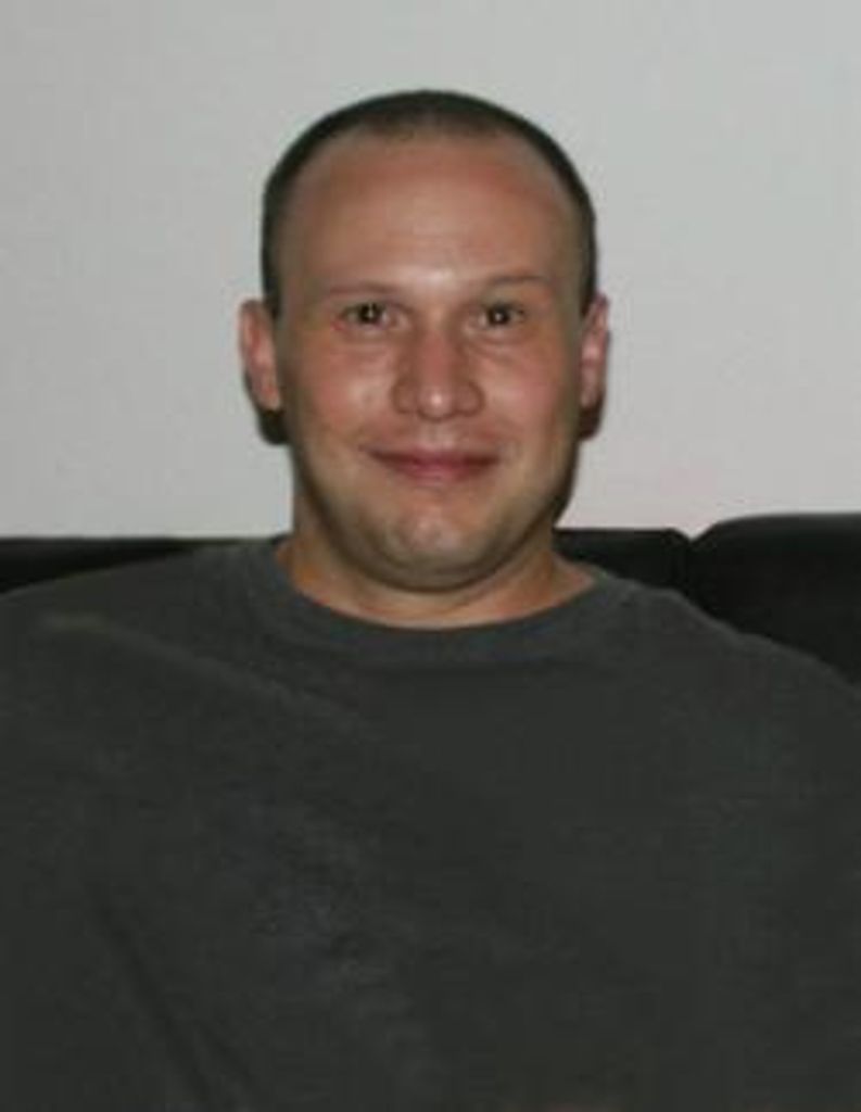 Derek Ellis Bazil