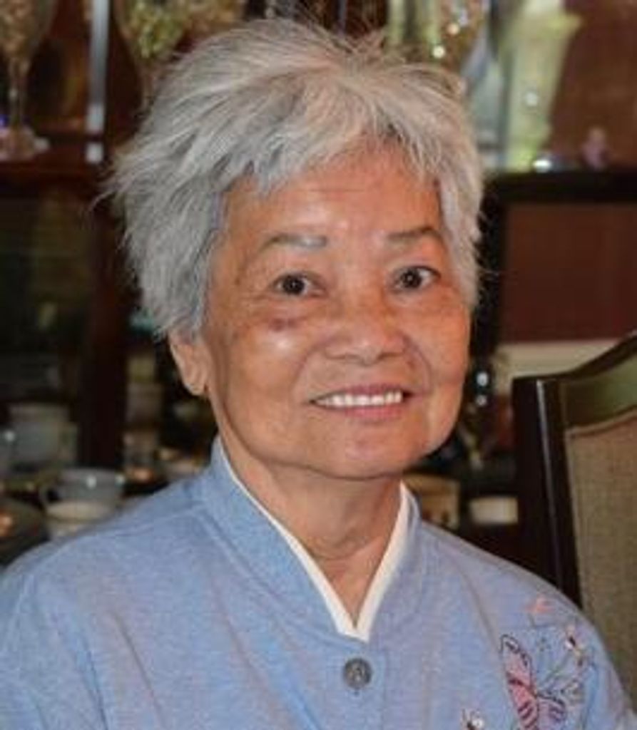 Huu Huynh關  惠  香