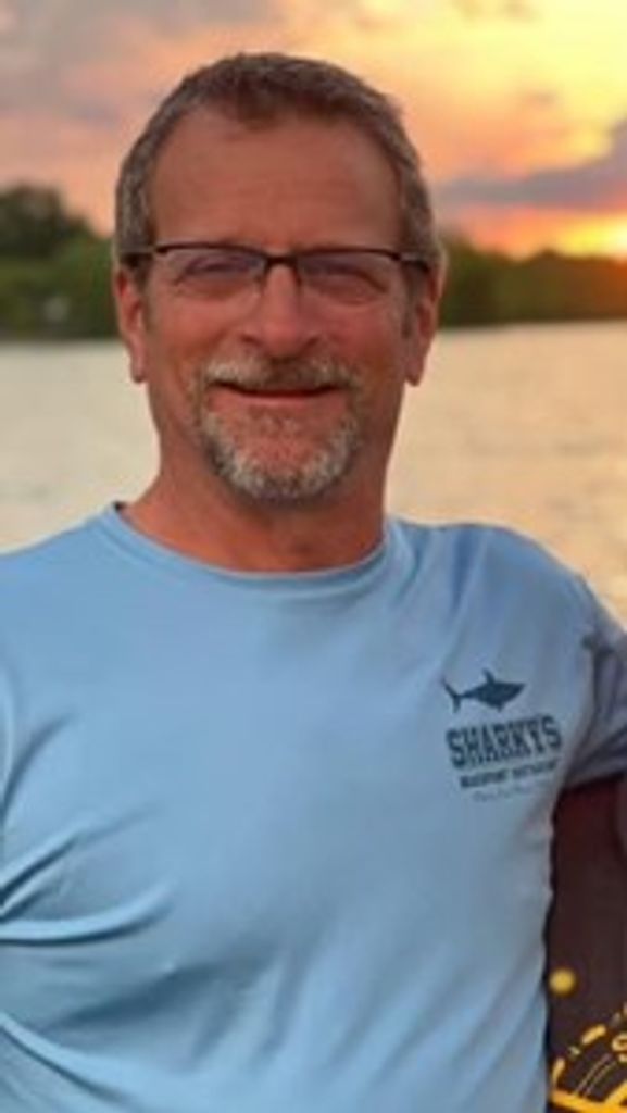 Chris Andrew Becker