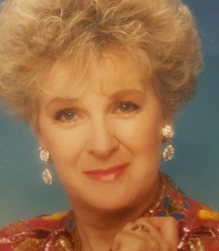 Claudia Kenney photo gallery thumbnail 1 of 2