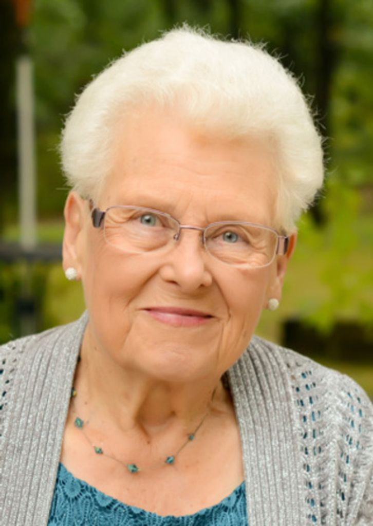Alma Esther Caloud Profile Photo