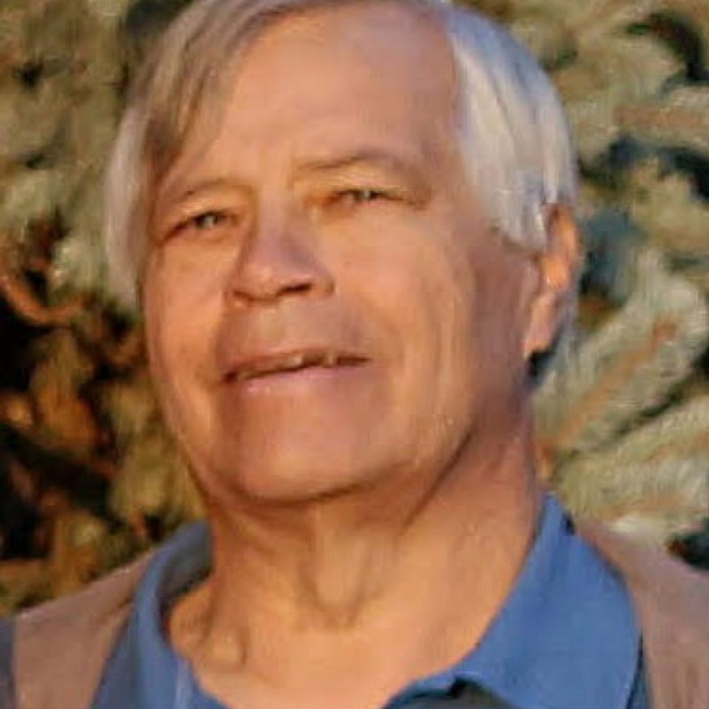 Dennis Lyle  Smith