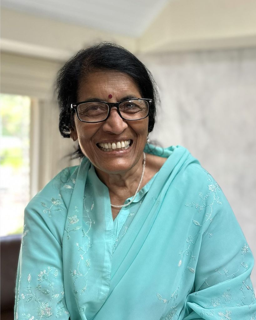 Veena Charu Profile Photo