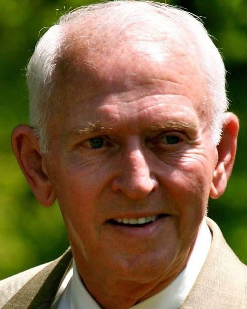 David Hoyle Strickland Profile Photo