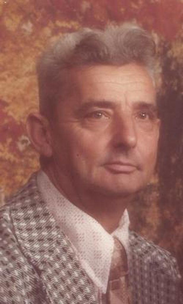 T. Travis Tyler Profile Photo