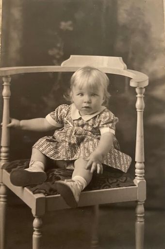 Wanda Jane Wilson photo gallery thumbnail 2 of 110