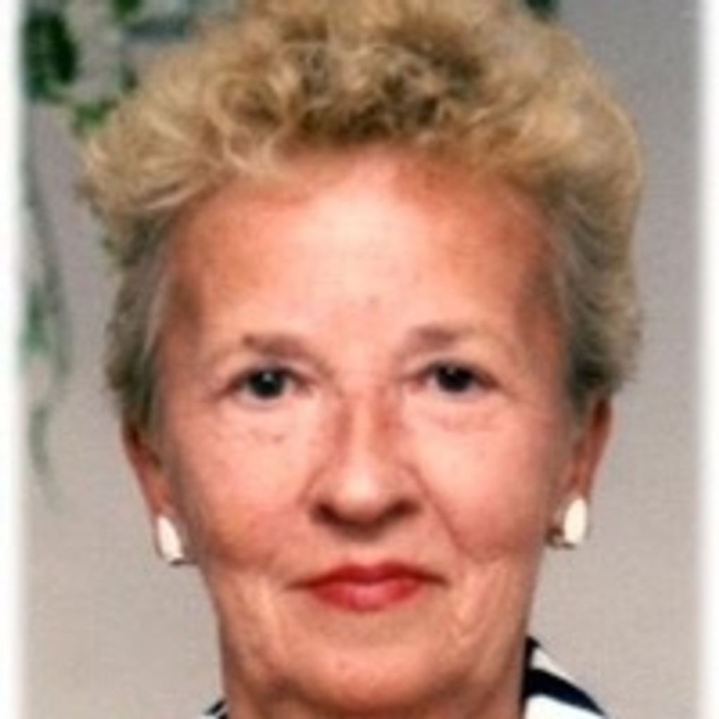 Helen Dion