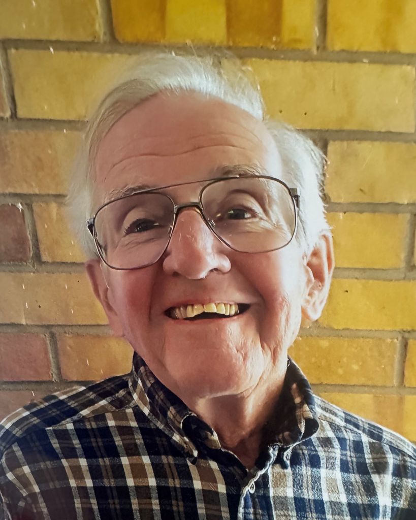 Carl "Tom" Thomas Nichols