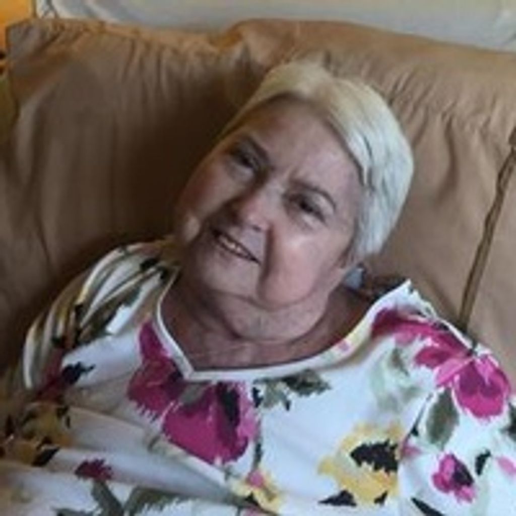 Peggy Jones(Plainview)