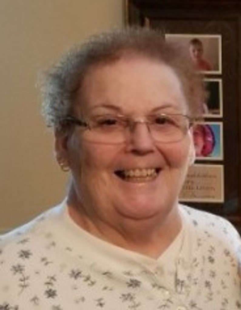 Sandra Lee (Siebenaler)  Edinger Profile Photo