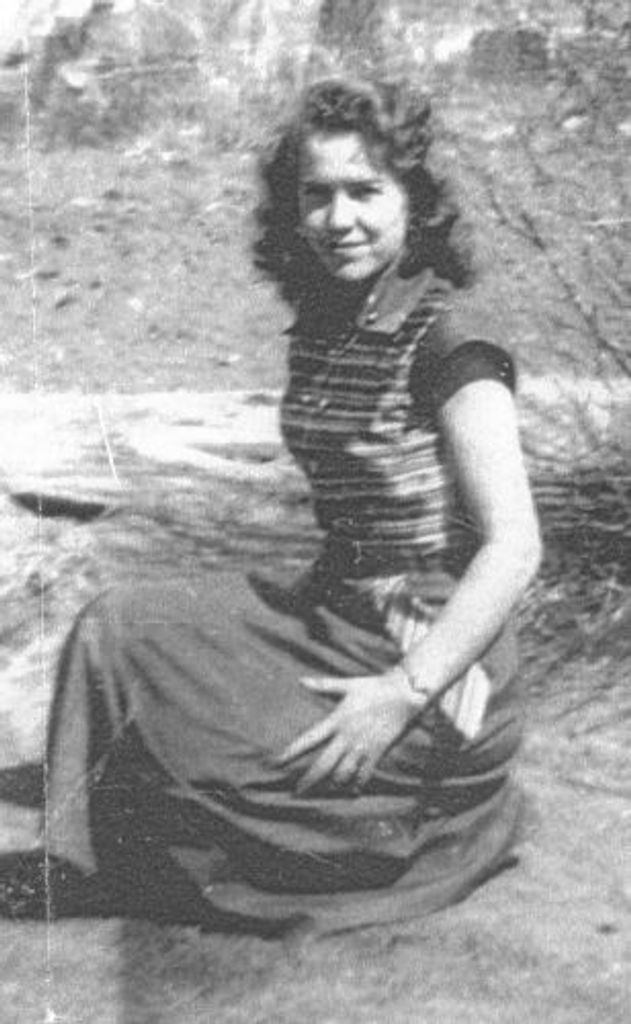 Minnie  Evelyn Oaks